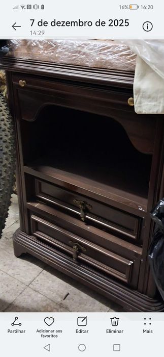 Mesa de cabeceira