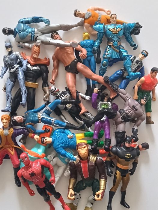 Lote 20 figuras de acção antigas coleccionáveis descontinuadas