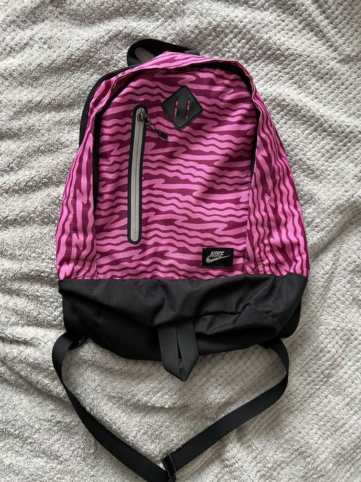 Różowy plecak Nike