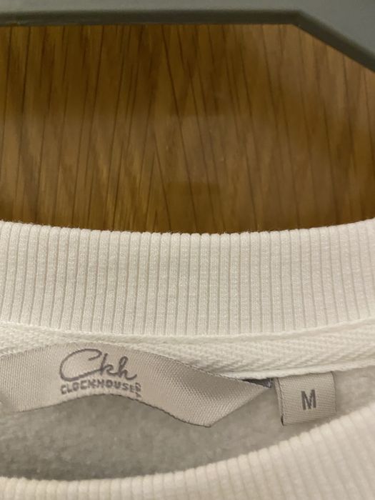 Camisola branca com estampado de letras