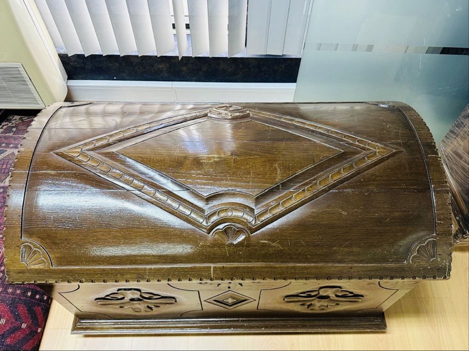 Arca/Baú em madeira carvalho