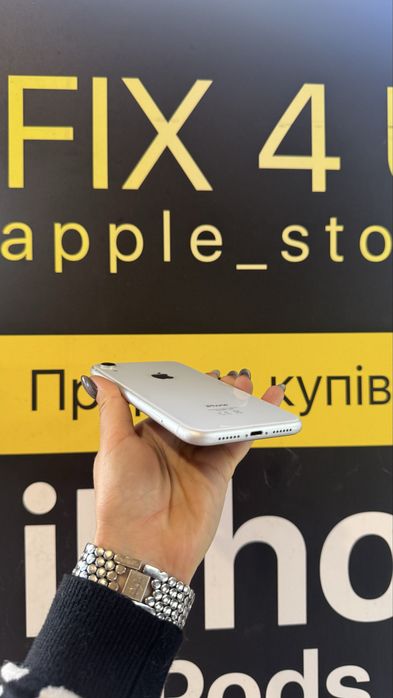 Телефон Айфон Apple IPhone XR 64gb 100%