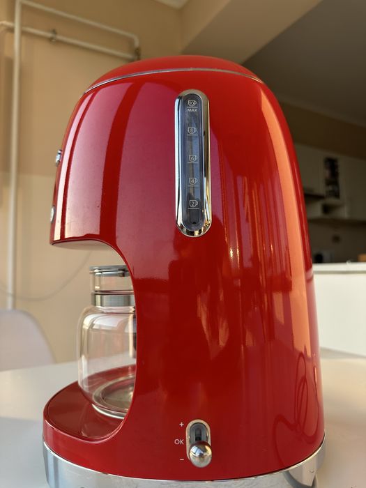 Smeg крапельна кавоварка (red)