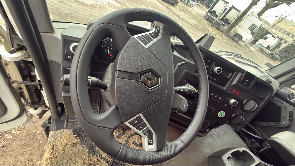 Kierownica Renault Gama T - Odnowiona  skóra