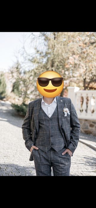 Стильний весільний костюм-трійка