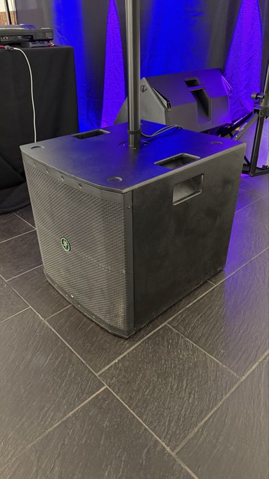 P.A Mackie 5600W Total