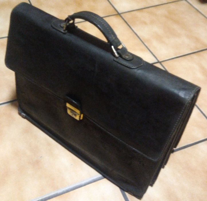 Mala em pele DAVIDOFF