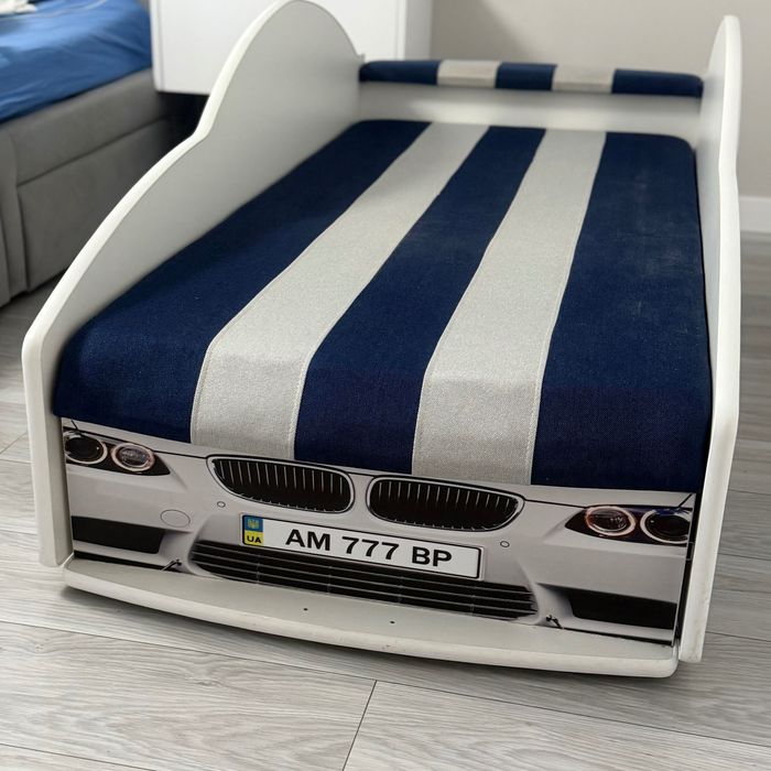 Продам дитяче ліжко-машинку BMW