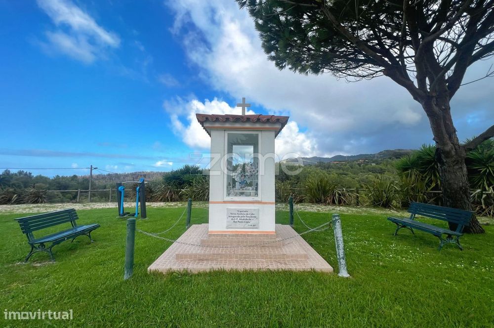 Venda de um lote em Cascais com aprovação de construção