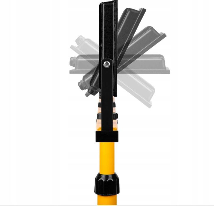 Прожектор на штативі