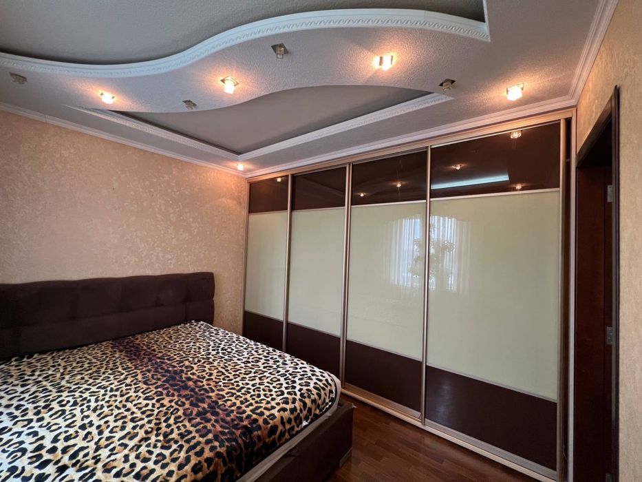 Здається 3 кімнатна квартира на Східному -2