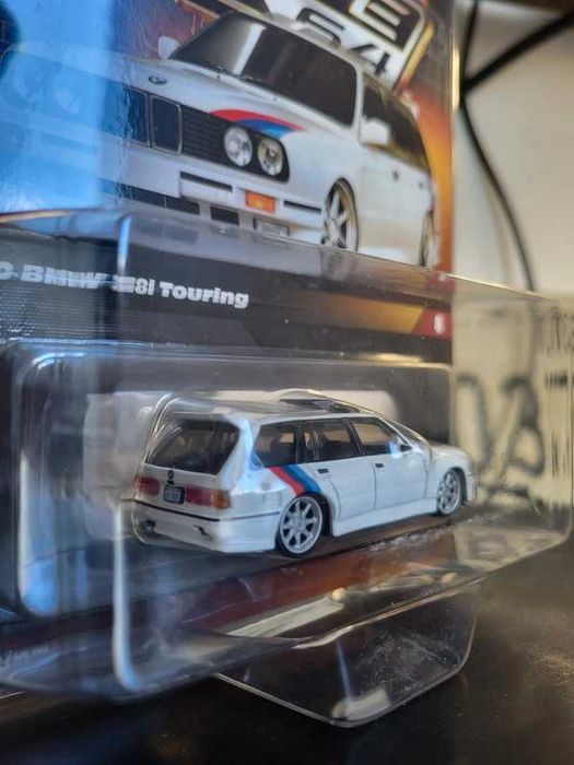 Mattel Creations Hot Wheels Collectors Elite 64 1990 BMW 318i Touring