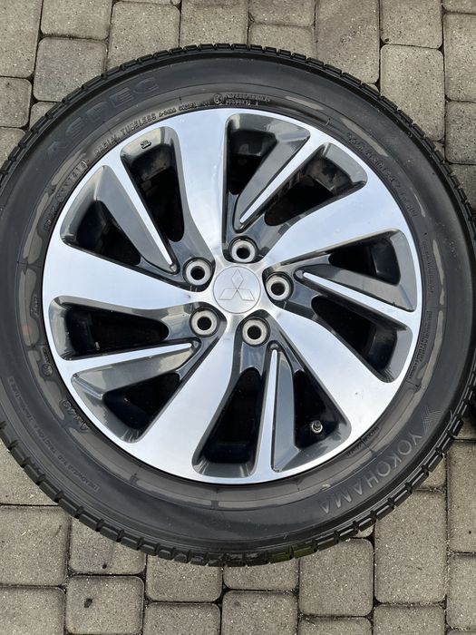 Alufelgi 5x114,3 17 cali Mitsubishi Outlander ASX Eclipse opony 215/60