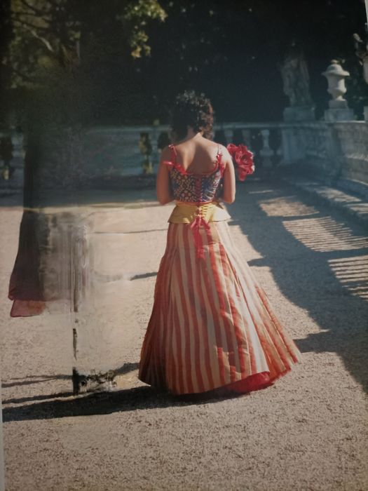 Vestido de noiva composto por 4 peças , feito para a ocasião veste S/M