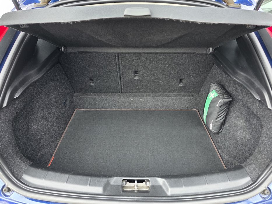 Volvo V40 Cross Country 1.6 D2 Volvo Ocean Race Full Extras