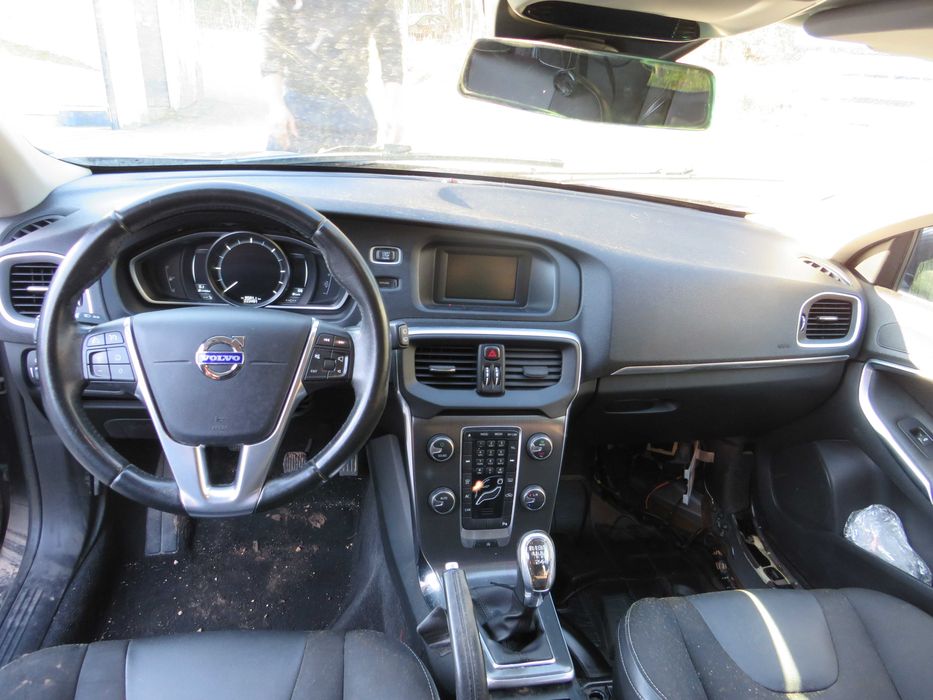 Volvo V40 1.6D4 de 2012 - Peças Usadas