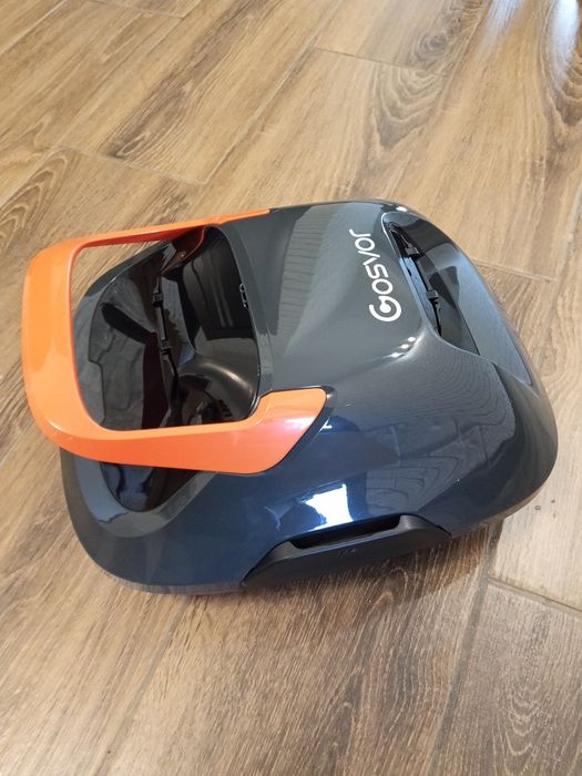 безпровідний роботизований очисник для басейнів Gosvor LiteVac 800.