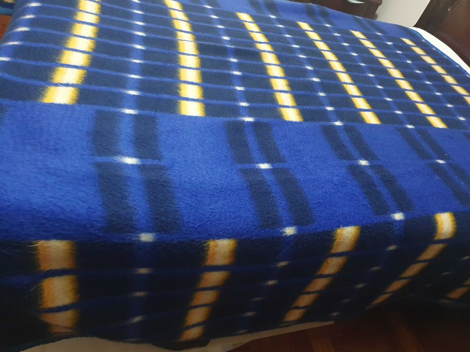 Blanket - Double Bed - Lightly Used/Excellent Condition423863897514332161