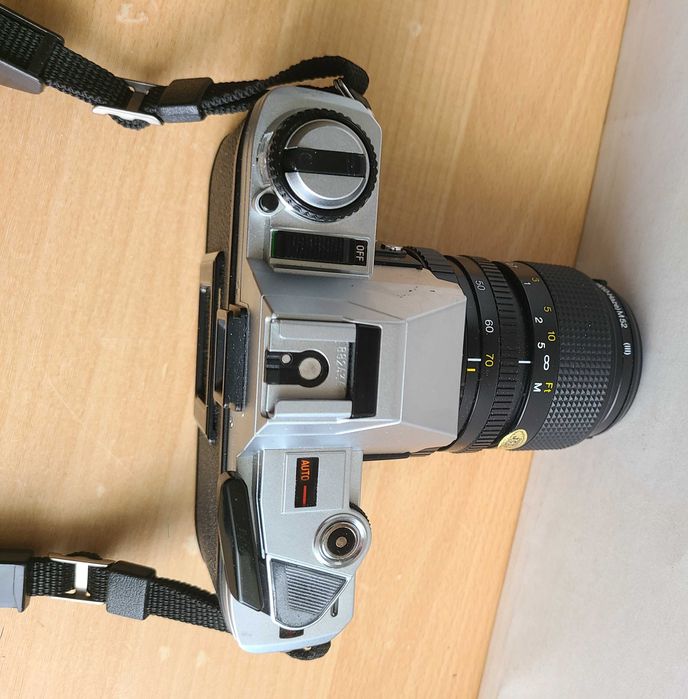 фотоапарат плівковий Minolta x300 з об'єктивом EXAKTA