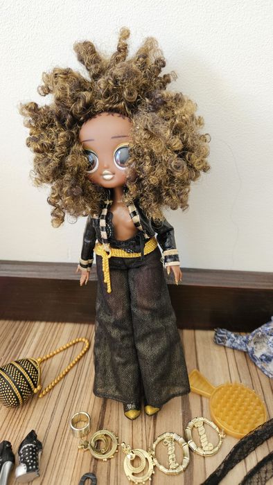 Lalka LOL Suprise OMG Royal Bee