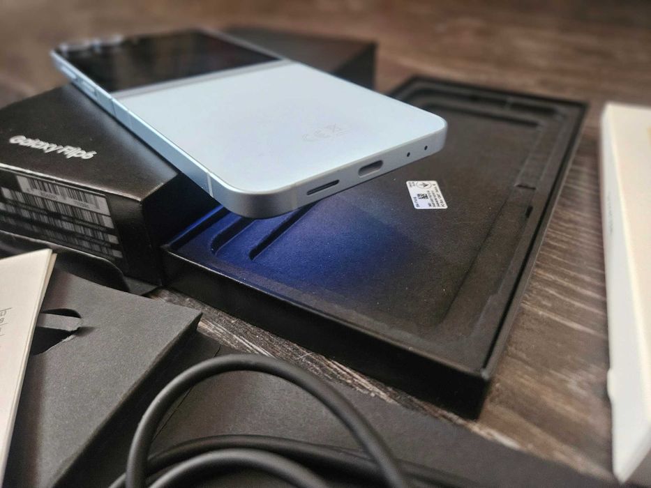 Samsung flip 6 офіційний