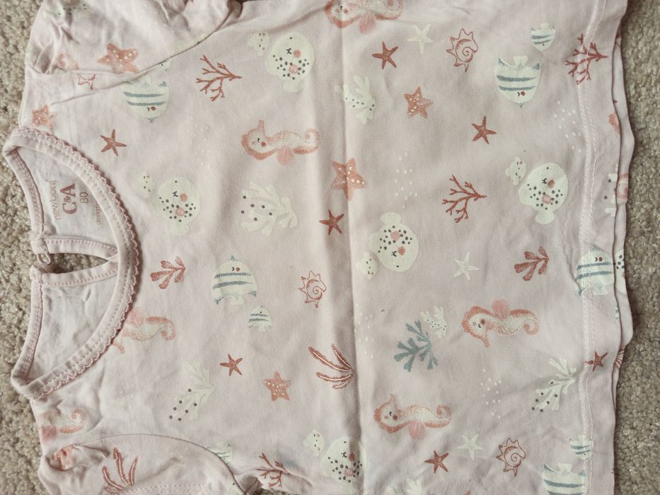 Conjunto de t-shirts e calções da C&A