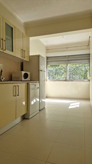 Arrendamento de Apartamento T2 Centro de Corroios