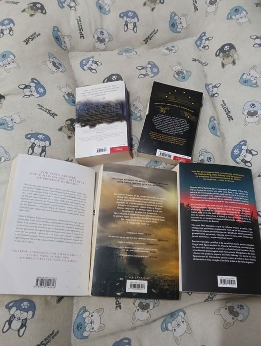 Vendo livros de várias categorias