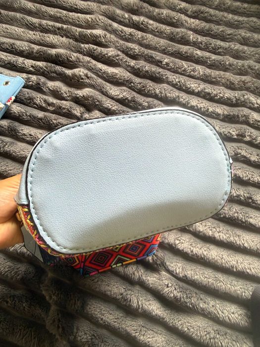 Bolsa tiracolo/de ombro em pele entrançada azul bag