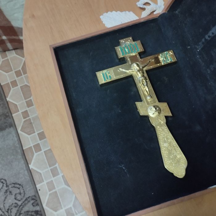 Хрест напристольний. 2 штук+футляр. Ціна за 1 шт