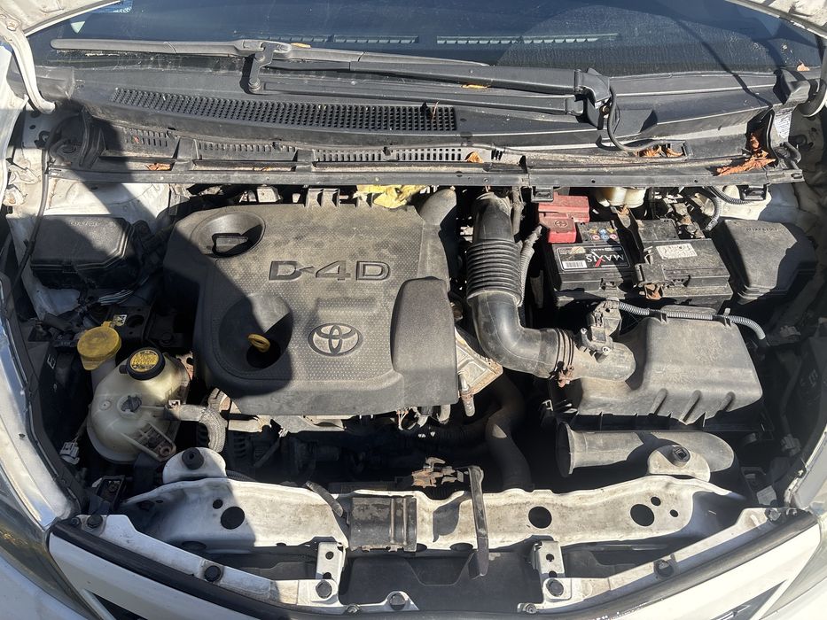 Toyota  Yaris 2012