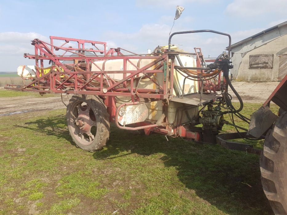 Opryskiwacz pilmet 2000l 18m