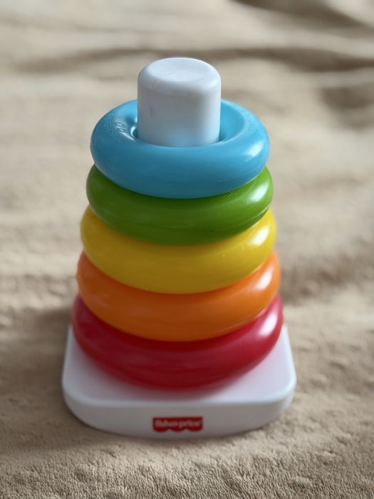 Пірамідка fisher price