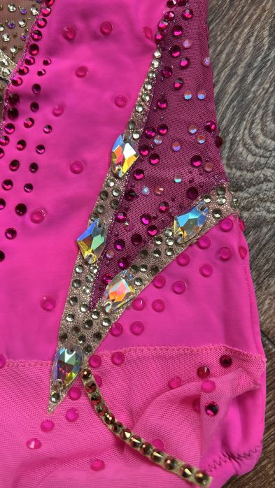 Очень коасивый купальник художественная гимнастика