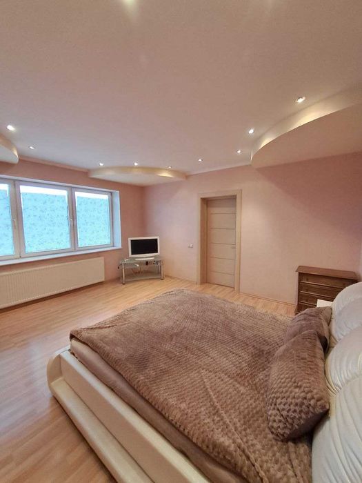 Продам  на Слободке!