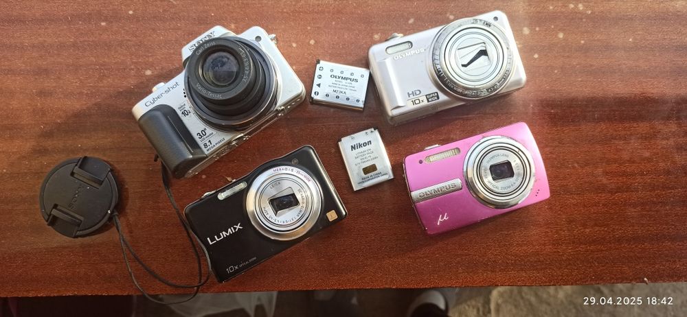 Фотоаппараты на запчасти 300 грн. шт.