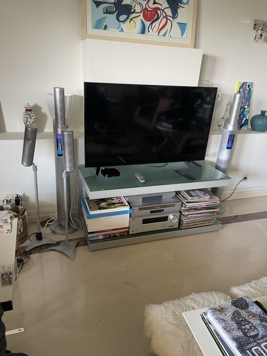 Philips TV Stand and Speaker Columns64584317378051120