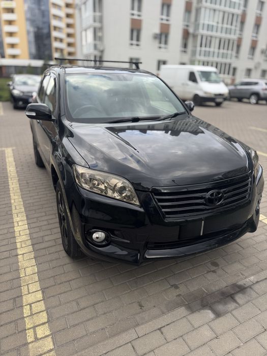 Toyota RAV4 2012 2.2 D 4*4 Англія, для військових