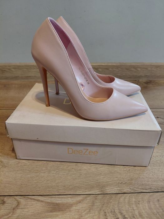 Eleganckie szpilki pudrowy róż DeeZee roz 38