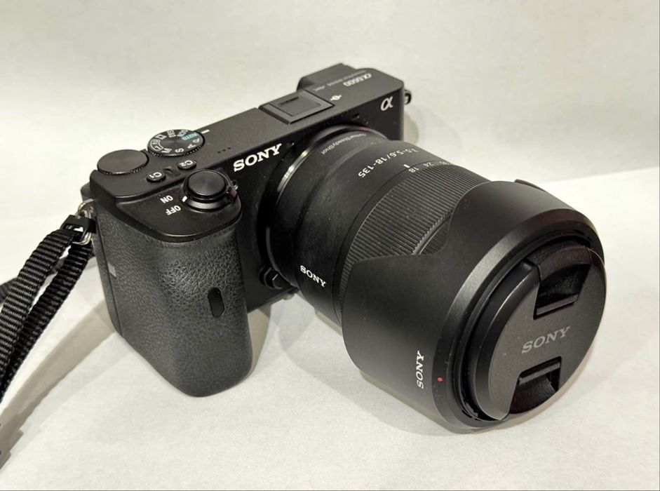 Sonny Aplha 6600 + obiektyw 18-135mm