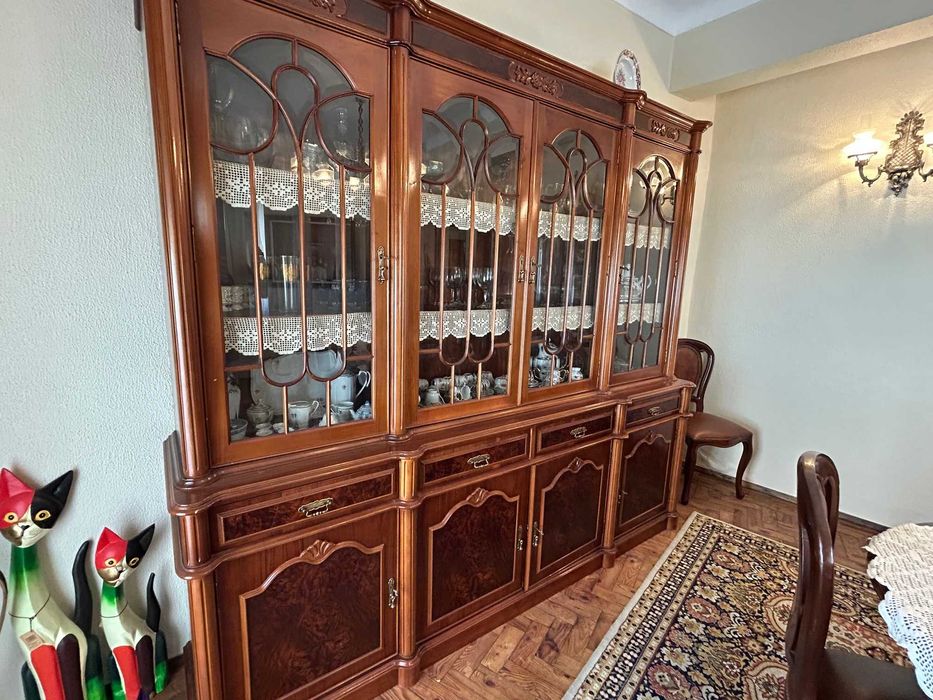 Mobília de Sala de Jantar em Cerejeira. *BOM PREÇO*