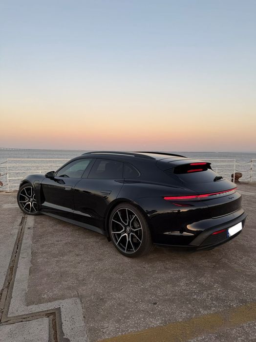 Porsche Taycan Sport Turismo Black Edition
