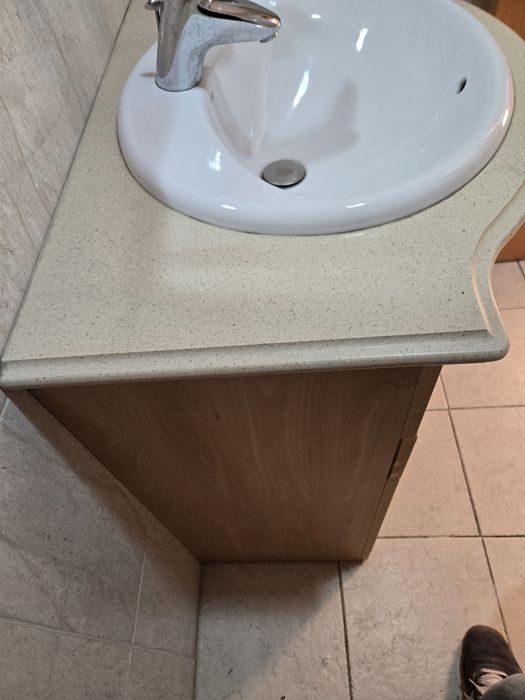 Vendo móvel de lavatório