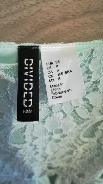 Miętowa sukienka koronkowa