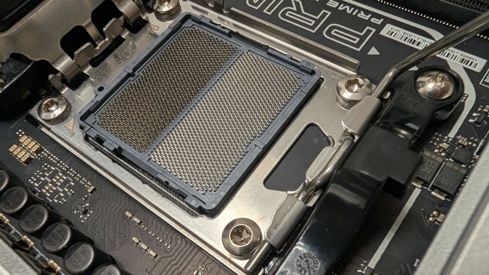 RAM DDR5 32GB (2x16gb) 5600mhz T-Force RGB + Asus Prime X670E-Pro Wifi