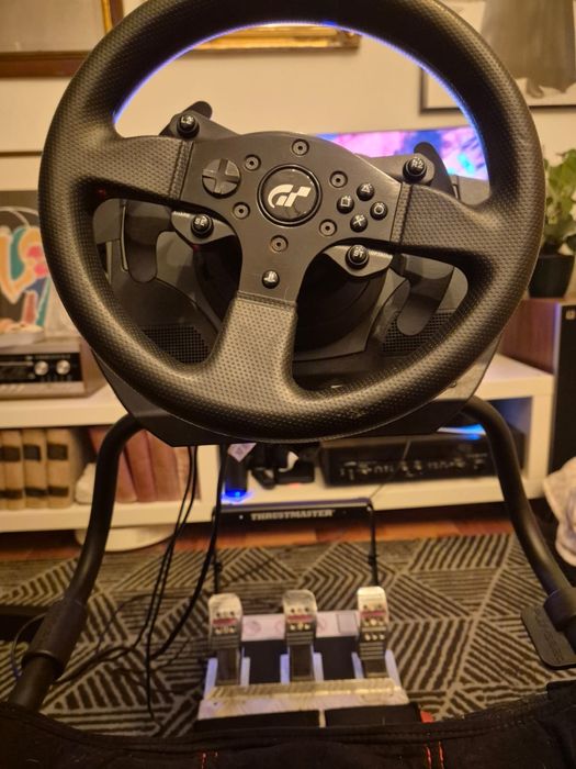 Volante e Pedais Playstation Thrustmaster
