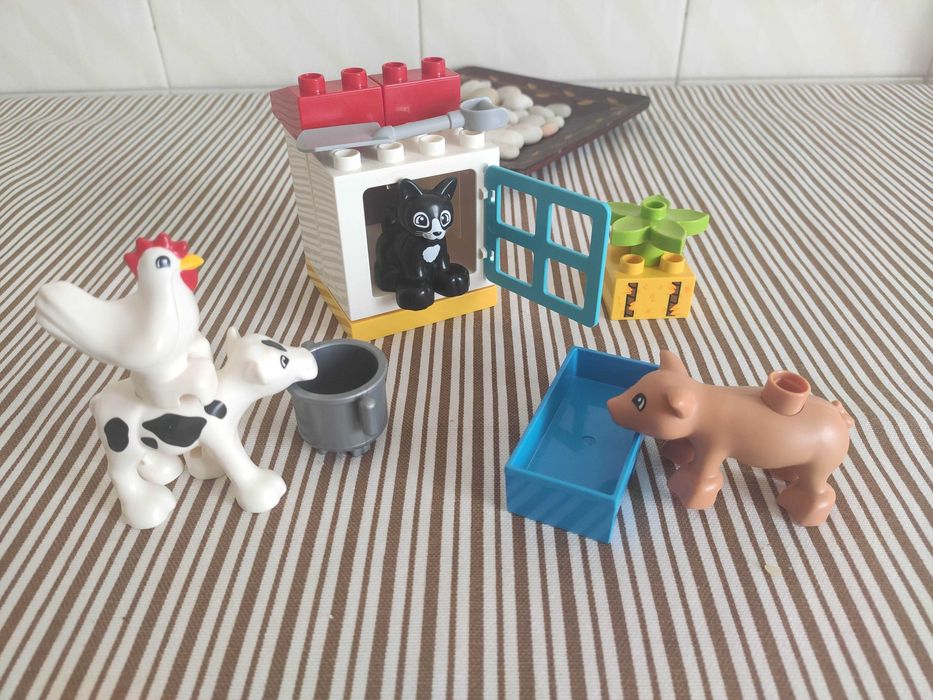 Vende-se Lego Duplo 10879 (Animais da Quinta)