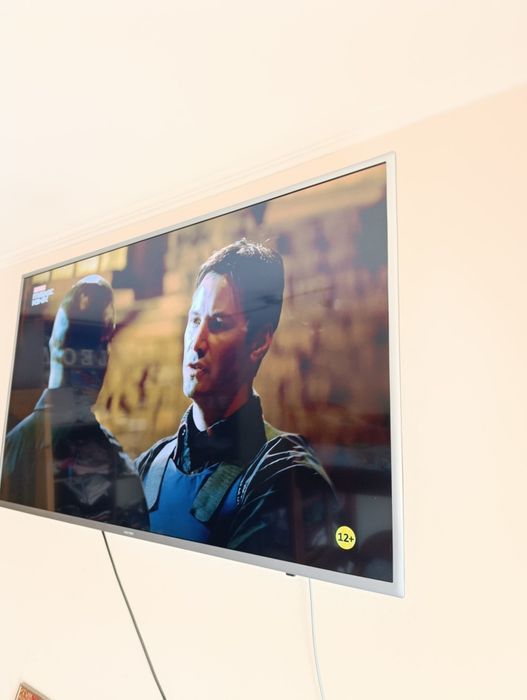 Samsung ue49k5600 телевізор