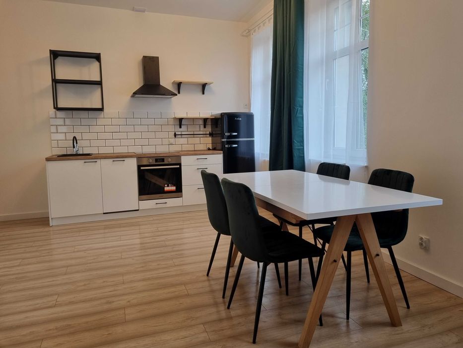 Kawalerka w centrum Katowic - 2700zł + media