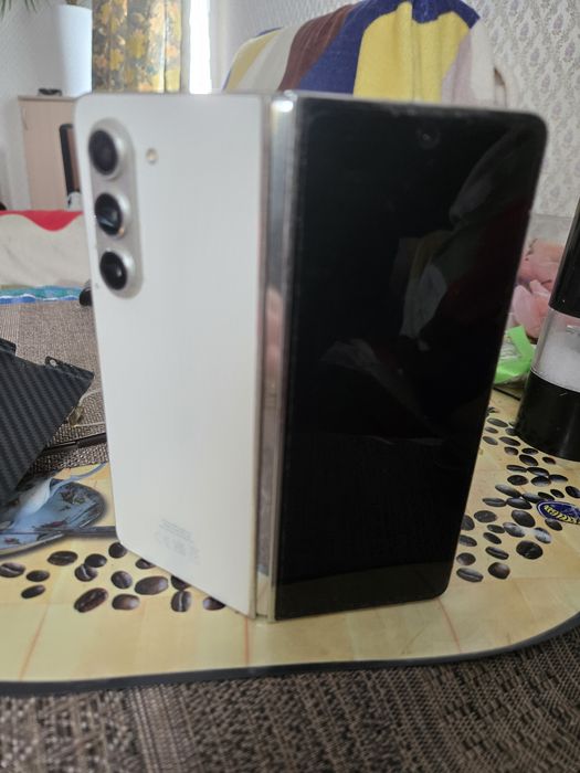 Samsung Galaxy Fold 5